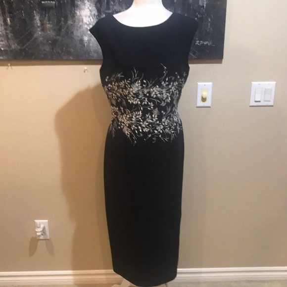 Maggy London Black Sheath Ankle Length Dress w/White Floral Embroidery-Size 10 - Picture 1 of 11